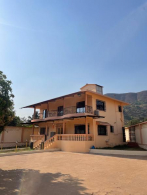Shanti Niwas 4BHK Villa PrivatePool MountainView